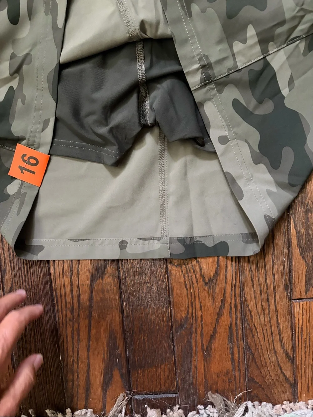 NWT Eddie Bauer Women's Adventurer 2.0 Camo Skort size 16